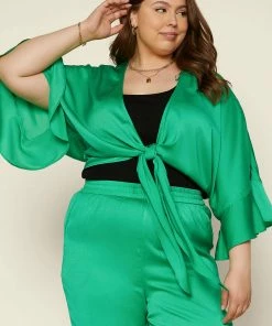 SKIES ARE BLUE New In Plus Size Plus Size - Front Tie Kimono Top