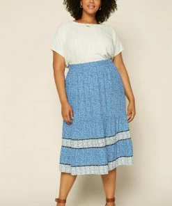 SKIES ARE BLUE Plus Size - Ditsy Floral Midi Skirt Clothing