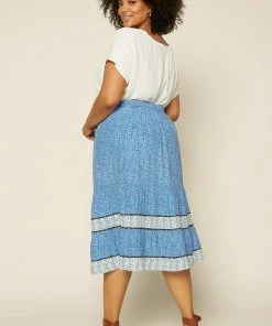 SKIES ARE BLUE Plus Size - Ditsy Floral Midi Skirt Clothing