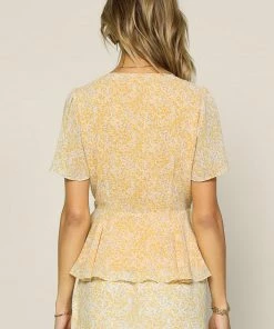 SKIES ARE BLUE Floral Ruffled Wrap Top New In Clothing