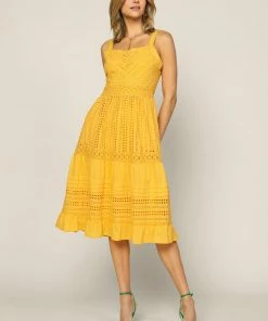 SKIES ARE BLUE Sleeveless Eyelet Midi Dress