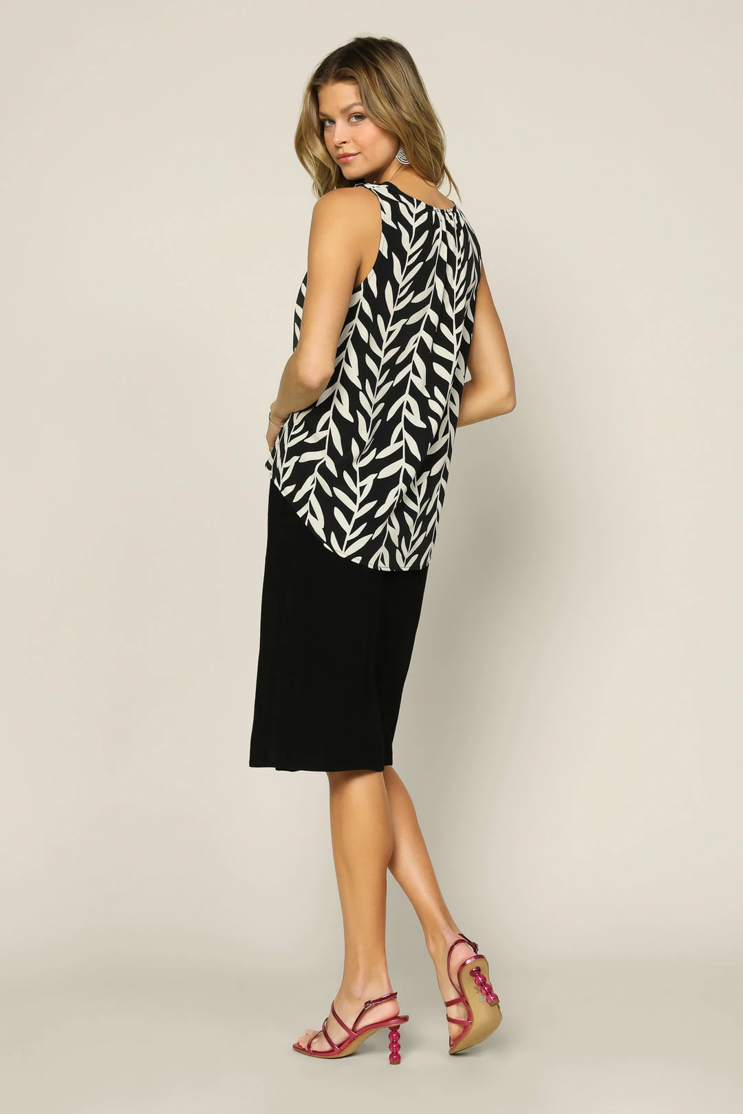 SKIES ARE BLUE New In Clothing Botanical Sleeveless Top 5 SKIES ARE BLUE New In Clothing Botanical Sleeveless Top