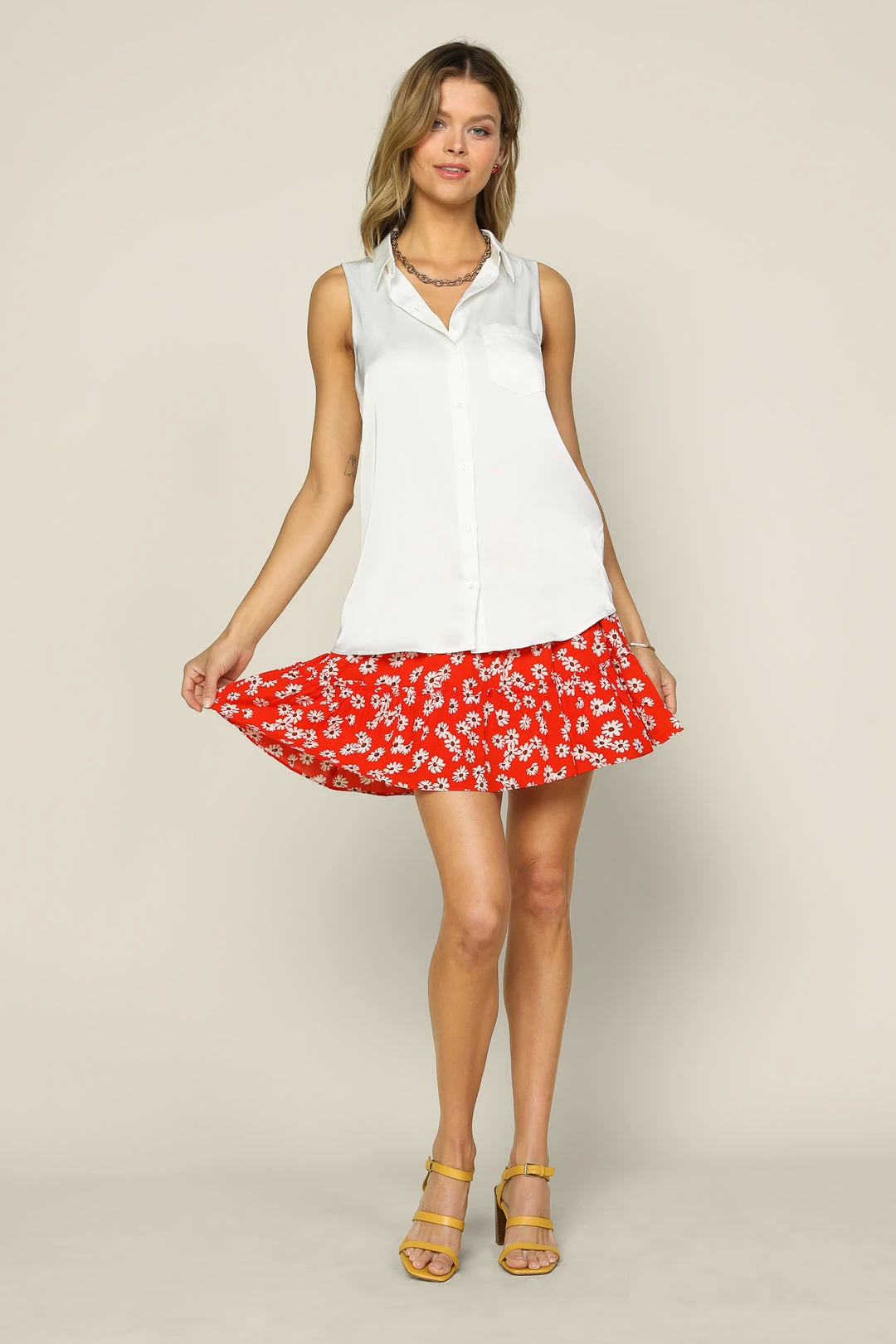 SKIES ARE BLUE New In Clothing Sleeveless Button Down Top 5 SKIES ARE BLUE New In Clothing Sleeveless Button Down Top