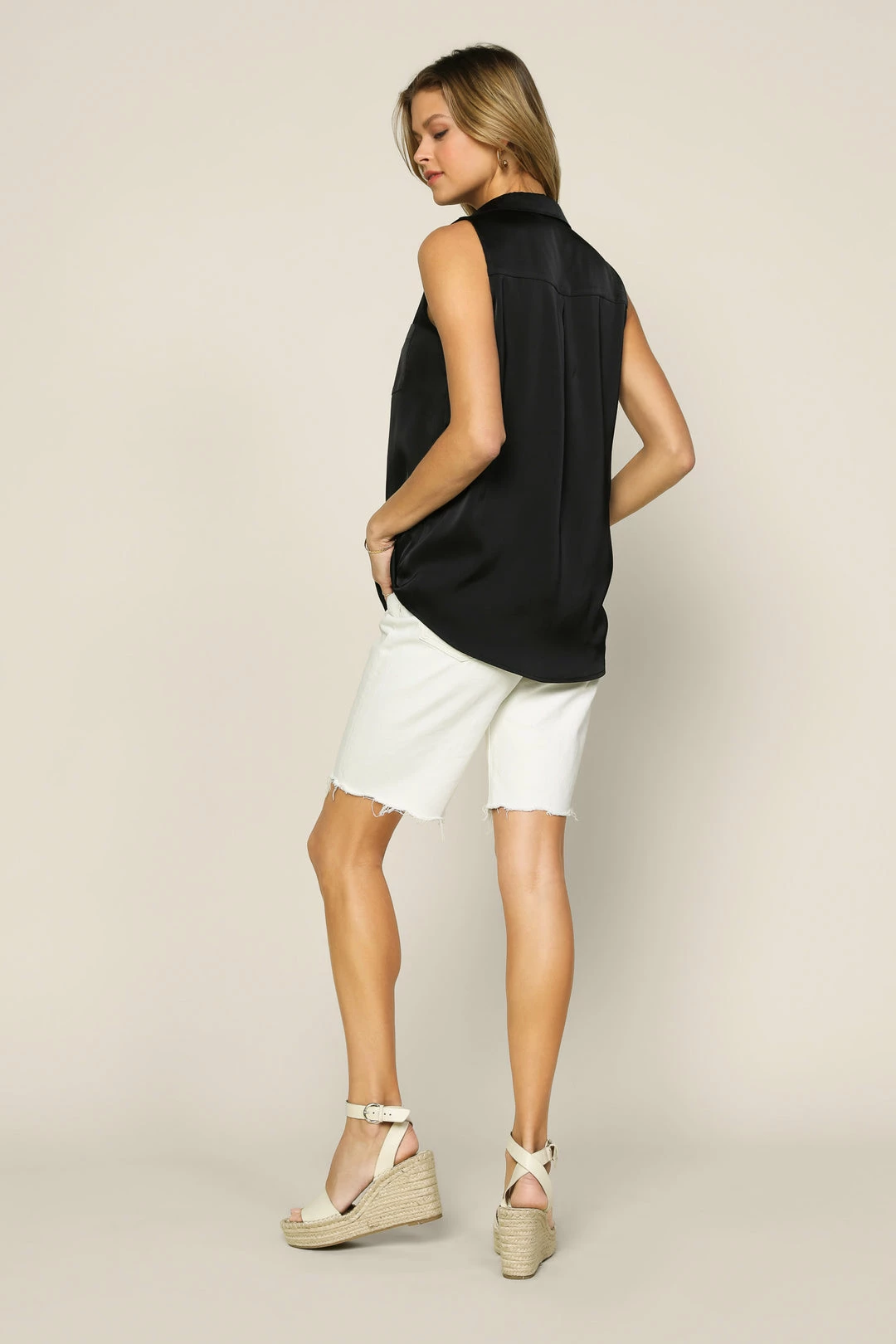 SKIES ARE BLUE New In Clothing Sleeveless Button Down Top 6 SKIES ARE BLUE New In Clothing Sleeveless Button Down Top