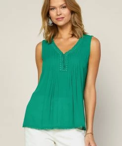 SKIES ARE BLUE Lace Detail Tank Top