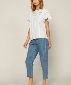 SKIES ARE BLUE Ruffled Lace Detailed Top
