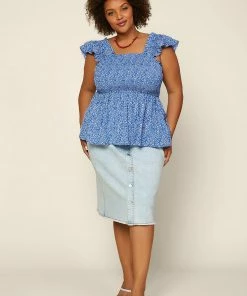 SKIES ARE BLUE New In Plus Size Plus Size - Floral Smocked Detail Top