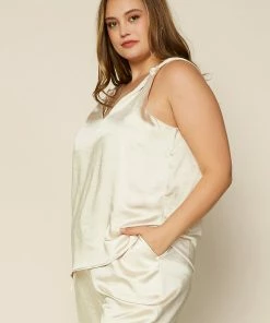 SKIES ARE BLUE Plus Size - Satin Knotted Strap Cami