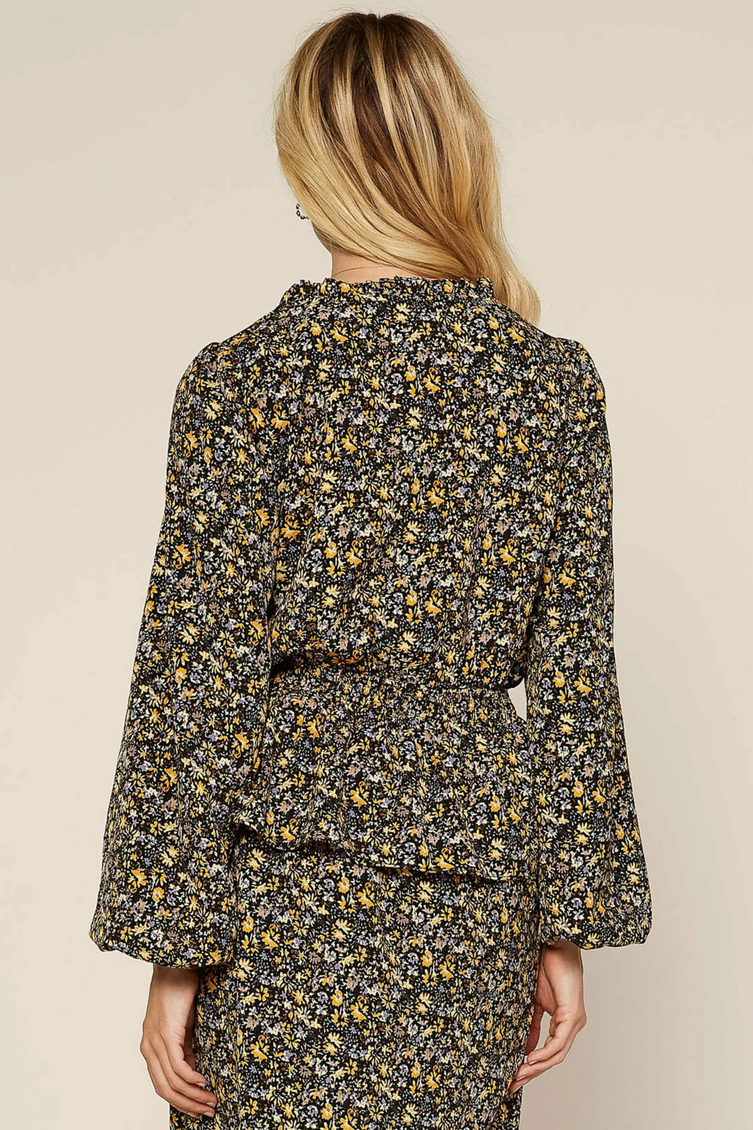 SKIES ARE BLUE Ditsy Floral Smocked Top 6 SKIES ARE BLUE Ditsy Floral Smocked Top