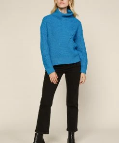 SKIES ARE BLUE Cozy Knit Turtleneck Sweater 11 SKIES ARE BLUE Cozy Knit Turtleneck Sweater