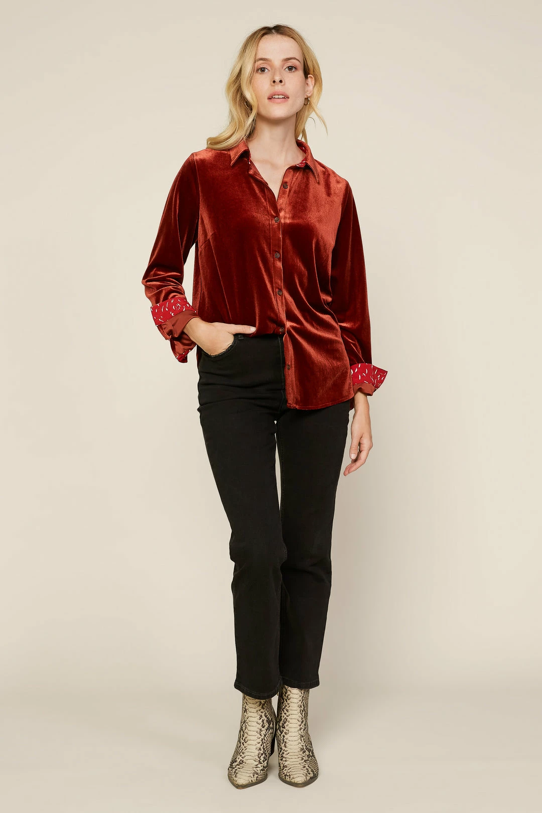 SKIES ARE BLUE Velvet Button Down Shirt 8 SKIES ARE BLUE Velvet Button Down Shirt