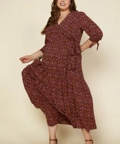 SKIES ARE BLUE Plus Size - Floral Smocked Maxi Dress