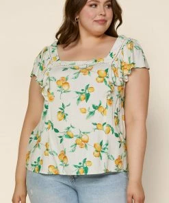 SKIES ARE BLUE New In Plus Size Plus Size - Lemon Print Ruffled Top