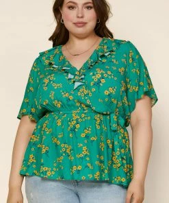 SKIES ARE BLUE Plus Size - Floral Wrap Top