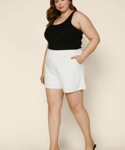 SKIES ARE BLUE Plus Size - Structured High Waisted Shorts 7 SKIES ARE BLUE Plus Size - Structured High Waisted Shorts