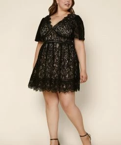 SKIES ARE BLUE Plus Size - Lace Mini Dress
