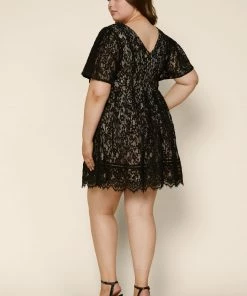 SKIES ARE BLUE Plus Size - Lace Mini Dress