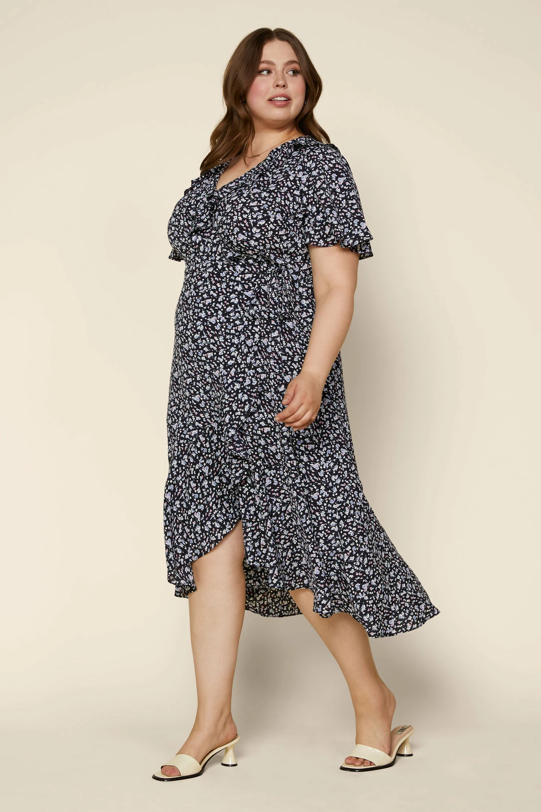 SKIES ARE BLUE Plus Size - Floral Ruffled Wrap Dress 5 SKIES ARE BLUE Plus Size - Floral Ruffled Wrap Dress