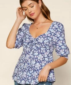 SKIES ARE BLUE Jordyn Floral Top