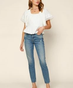 SKIES ARE BLUE Eyelet Square Neck Top 9 SKIES ARE BLUE Eyelet Square Neck Top