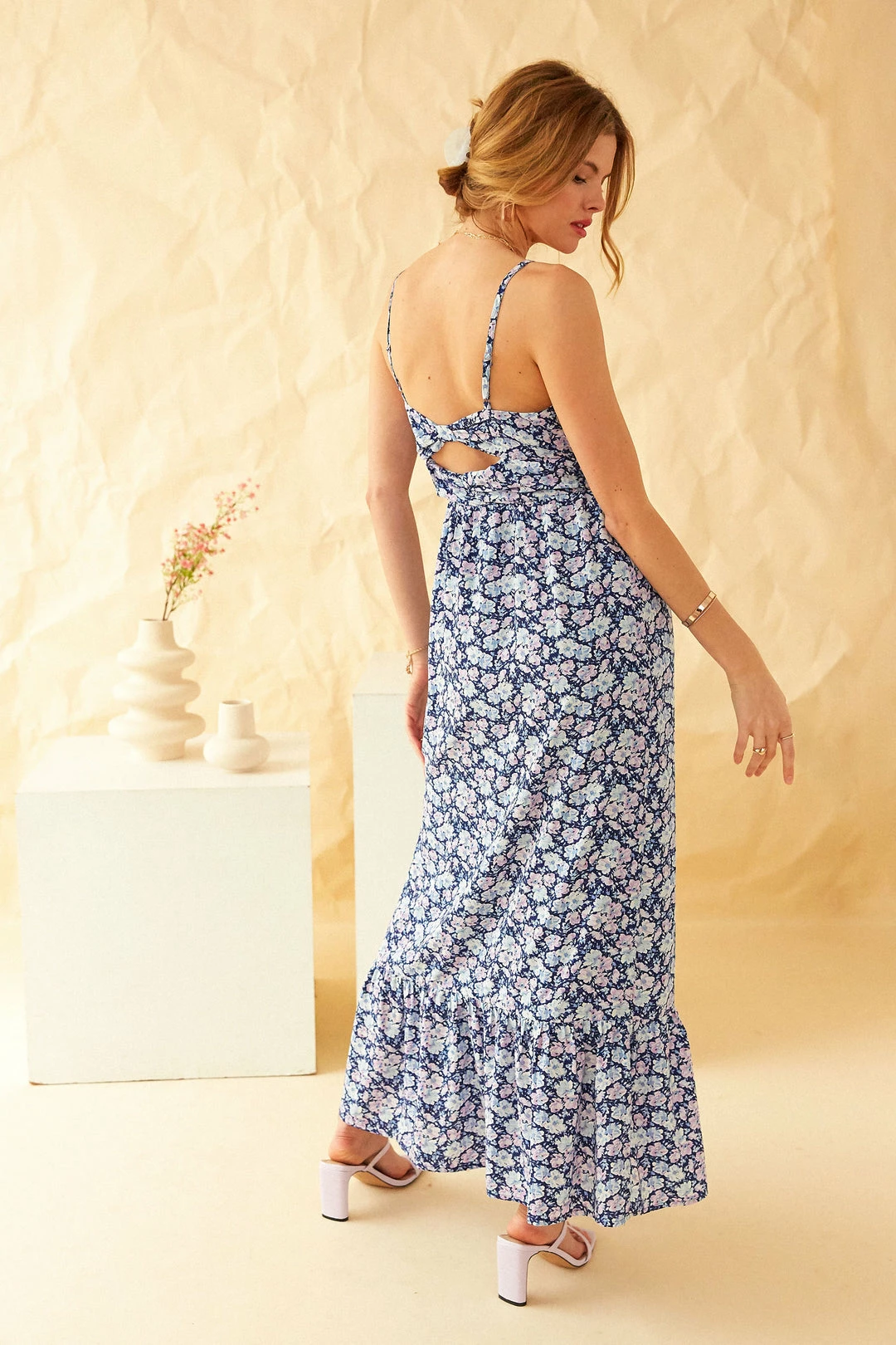 SKIES ARE BLUE Noah Floral Twisted Back Dress 3 SKIES ARE BLUE Noah Floral Twisted Back Dress