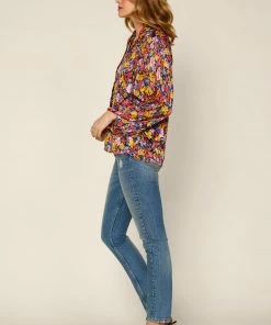 SKIES ARE BLUE Pleated Floral Print Blouse