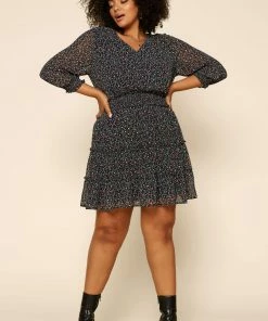 SKIES ARE BLUE Plus Size - Ditsy Floral Mini Dress Clothing 7 SKIES ARE BLUE Plus Size - Ditsy Floral Mini Dress Clothing