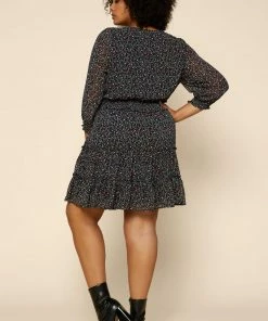 SKIES ARE BLUE Plus Size - Ditsy Floral Mini Dress Clothing 9 SKIES ARE BLUE Plus Size - Ditsy Floral Mini Dress Clothing