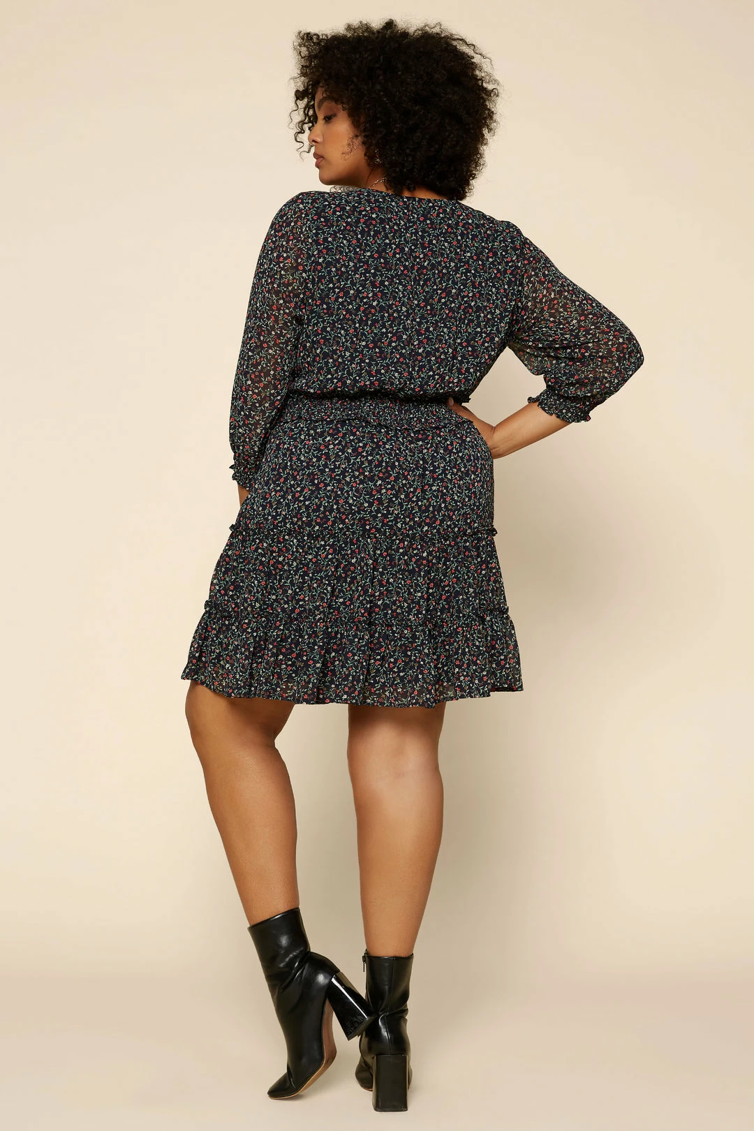 SKIES ARE BLUE Plus Size - Ditsy Floral Mini Dress Clothing 6 SKIES ARE BLUE Plus Size - Ditsy Floral Mini Dress Clothing