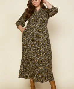 SKIES ARE BLUE Plus Size - Angelina Floral Maxi Dress 8 SKIES ARE BLUE Plus Size - Angelina Floral Maxi Dress