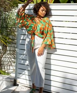 SKIES ARE BLUE New In Plus Size Plus Size - Tropical Print Kimono Top