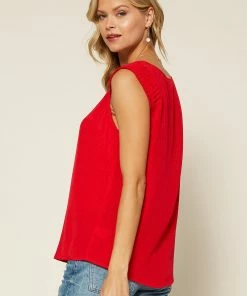 SKIES ARE BLUE Pleated Shoulder Top
