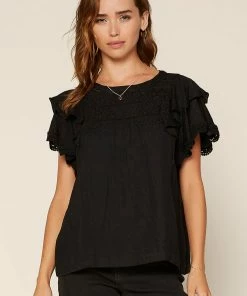 SKIES ARE BLUE Lace Trim Ruffled Top