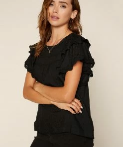 SKIES ARE BLUE Lace Trim Ruffled Top