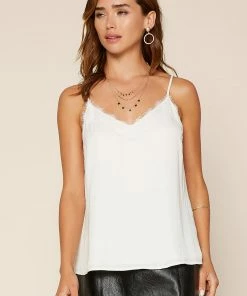 SKIES ARE BLUE Lace Detail Camisole Clothing