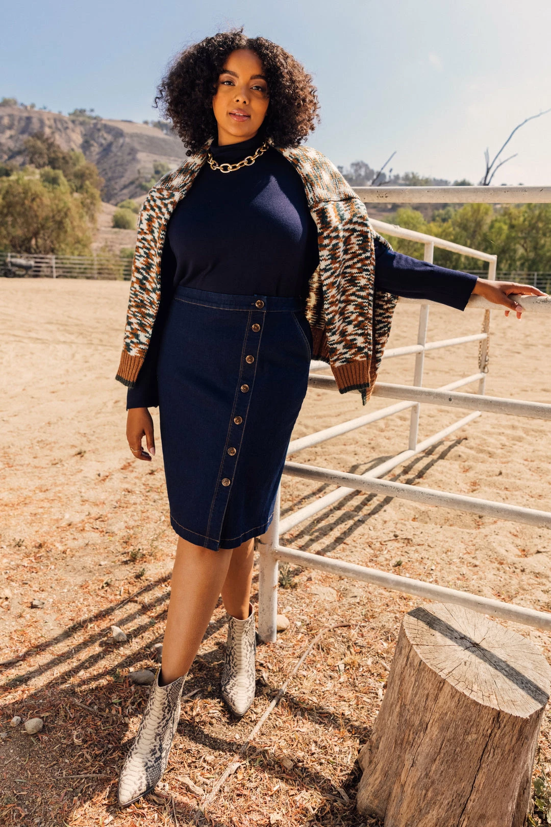 SKIES ARE BLUE Clothing Plus Size - Button Denim Midi Skirt 3 SKIES ARE BLUE Clothing Plus Size - Button Denim Midi Skirt