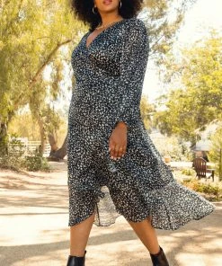 SKIES ARE BLUE Plus Size - Lorelei Leopard Wrap Dress