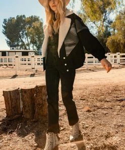 SKIES ARE BLUE Dahlia Faux Shearling Jacket 12 SKIES ARE BLUE Dahlia Faux Shearling Jacket