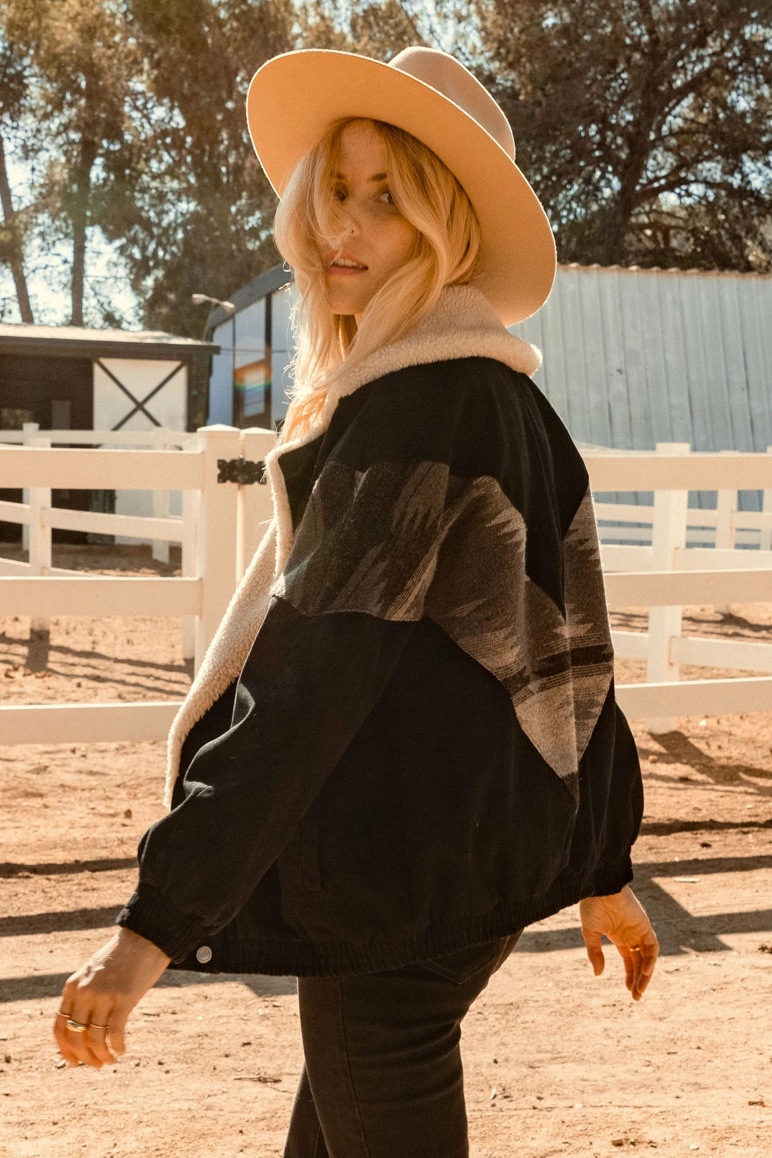 SKIES ARE BLUE Dahlia Faux Shearling Jacket 3 SKIES ARE BLUE Dahlia Faux Shearling Jacket