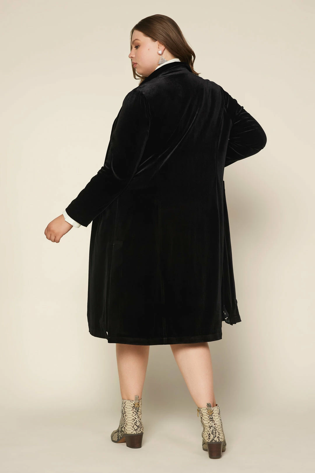 SKIES ARE BLUE Plus Size - Velvet Duster Coat 5 SKIES ARE BLUE Plus Size - Velvet Duster Coat