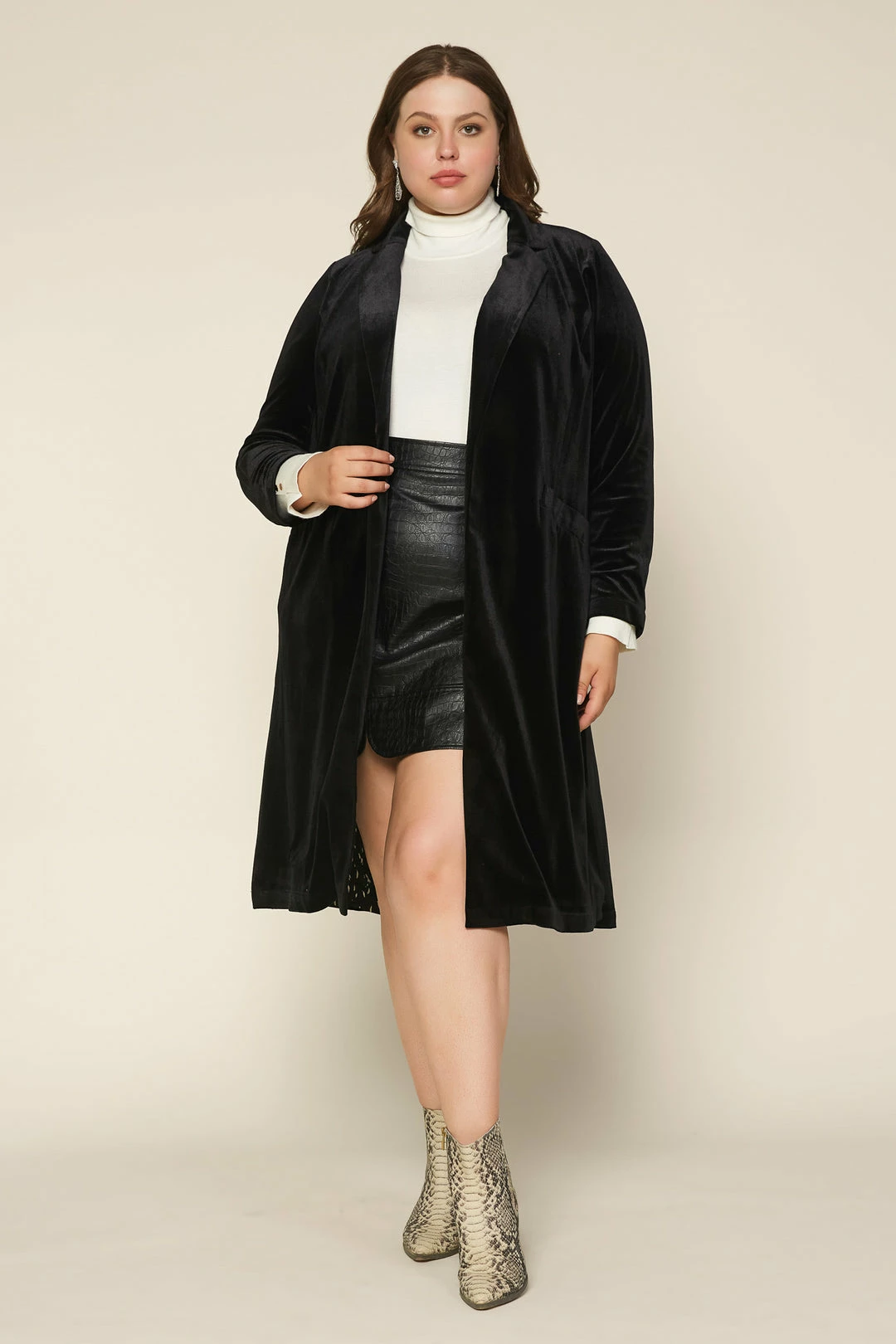 SKIES ARE BLUE Plus Size - Velvet Duster Coat 3 SKIES ARE BLUE Plus Size - Velvet Duster Coat