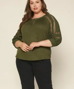 SKIES ARE BLUE Plus Size - Crochet Trim Knit Top